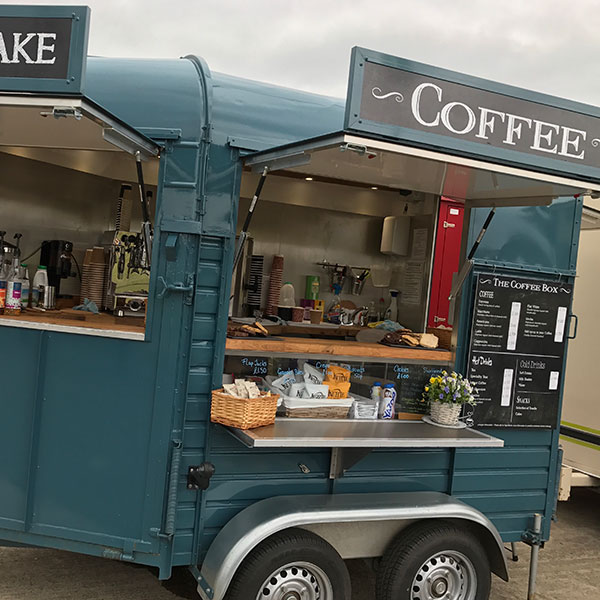 Mobile coffee and hot drinks unit